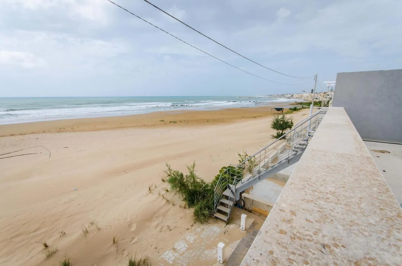 Arisa -Terrazza Privata 60 Mq Sulla Spiaggia Donnalucata  Donnalucata (Sicily)